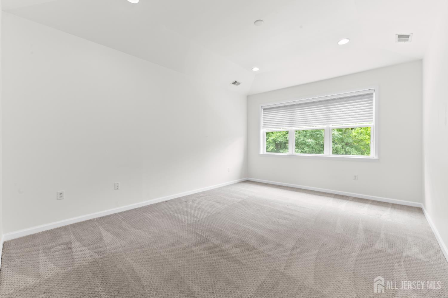 135 Savoth Lane Colonia NJ 07067
