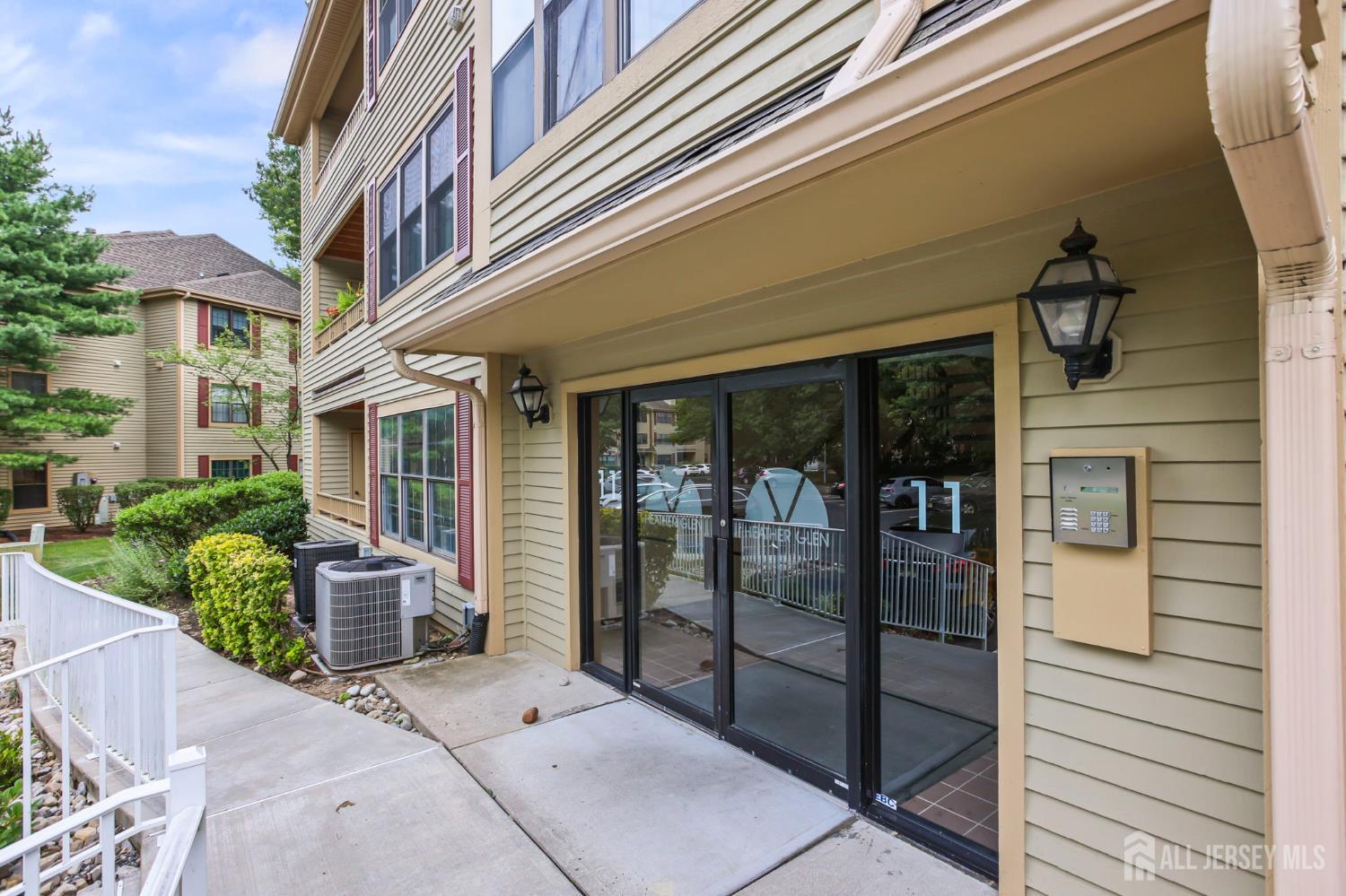 1108 Stoneridge Circle Helmetta NJ 08828