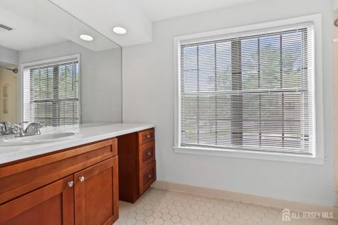 1108 Stoneridge Circle Helmetta NJ 08828