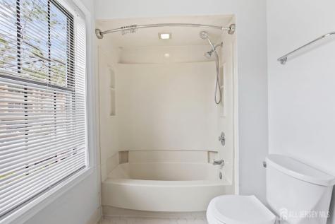 1108 Stoneridge Circle Helmetta NJ 08828
