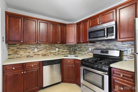 1108 Stoneridge Circle Helmetta NJ 08828