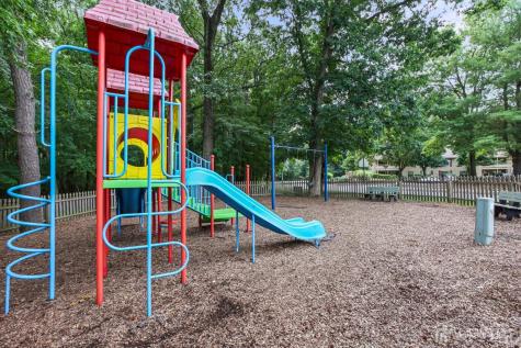 1108 Stoneridge Circle Helmetta NJ 08828
