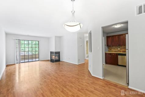 1108 Stoneridge Circle Helmetta NJ 08828