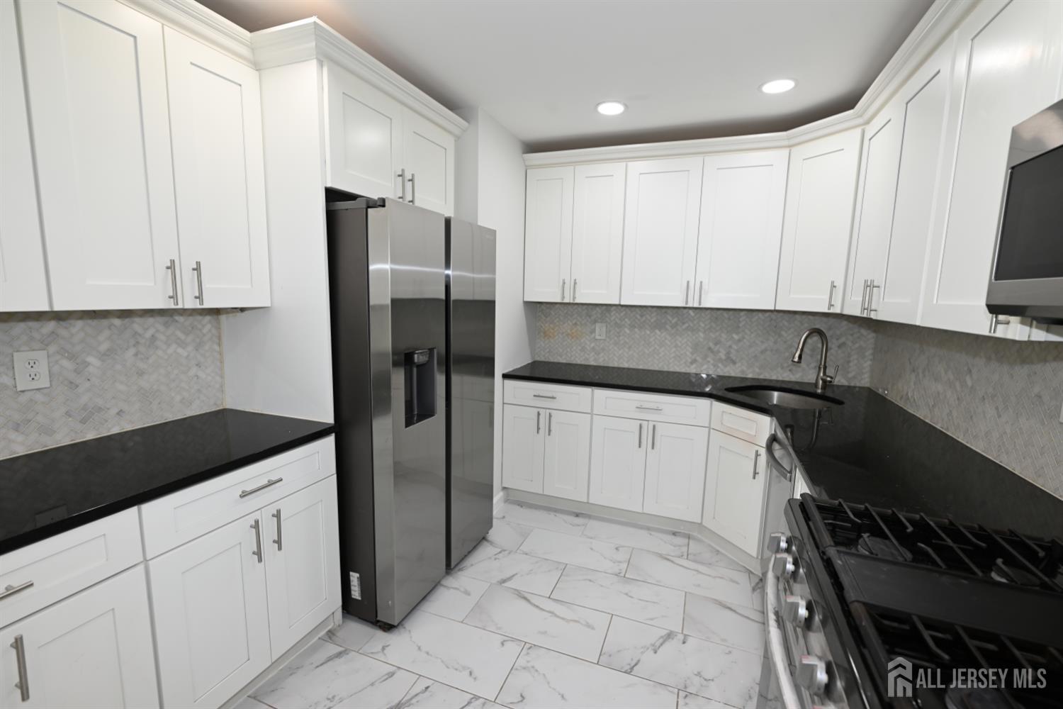 271 College Drive Edison NJ 08817