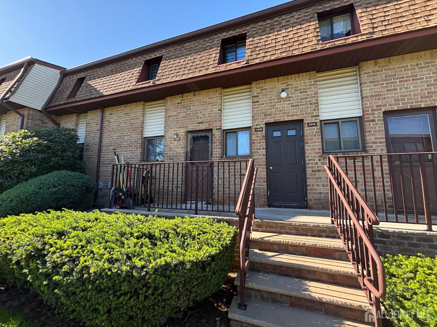 1315 N Oaks Boulevard North Brunswick NJ 08902