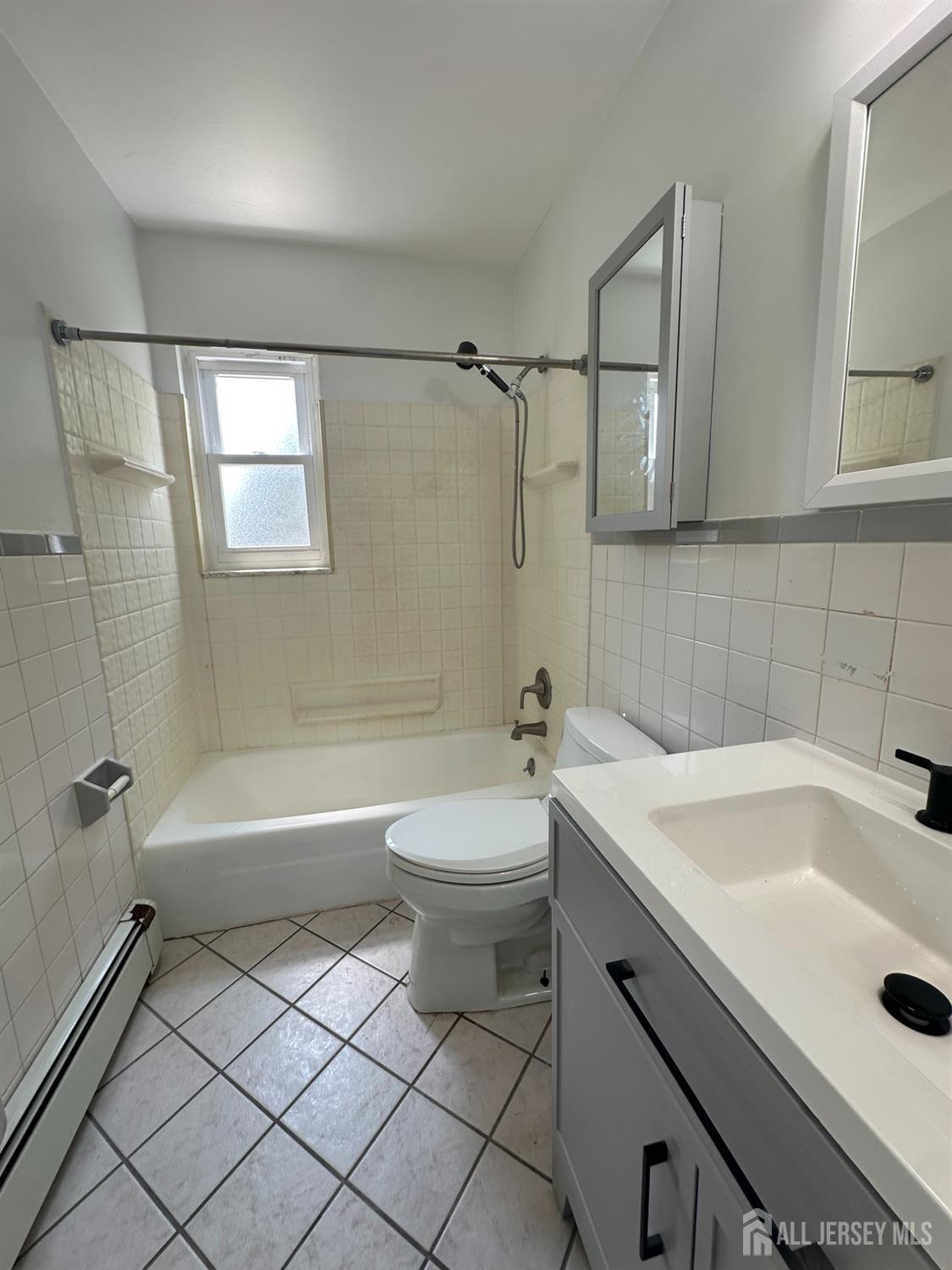 42 Woodedge Street Edison NJ 08817