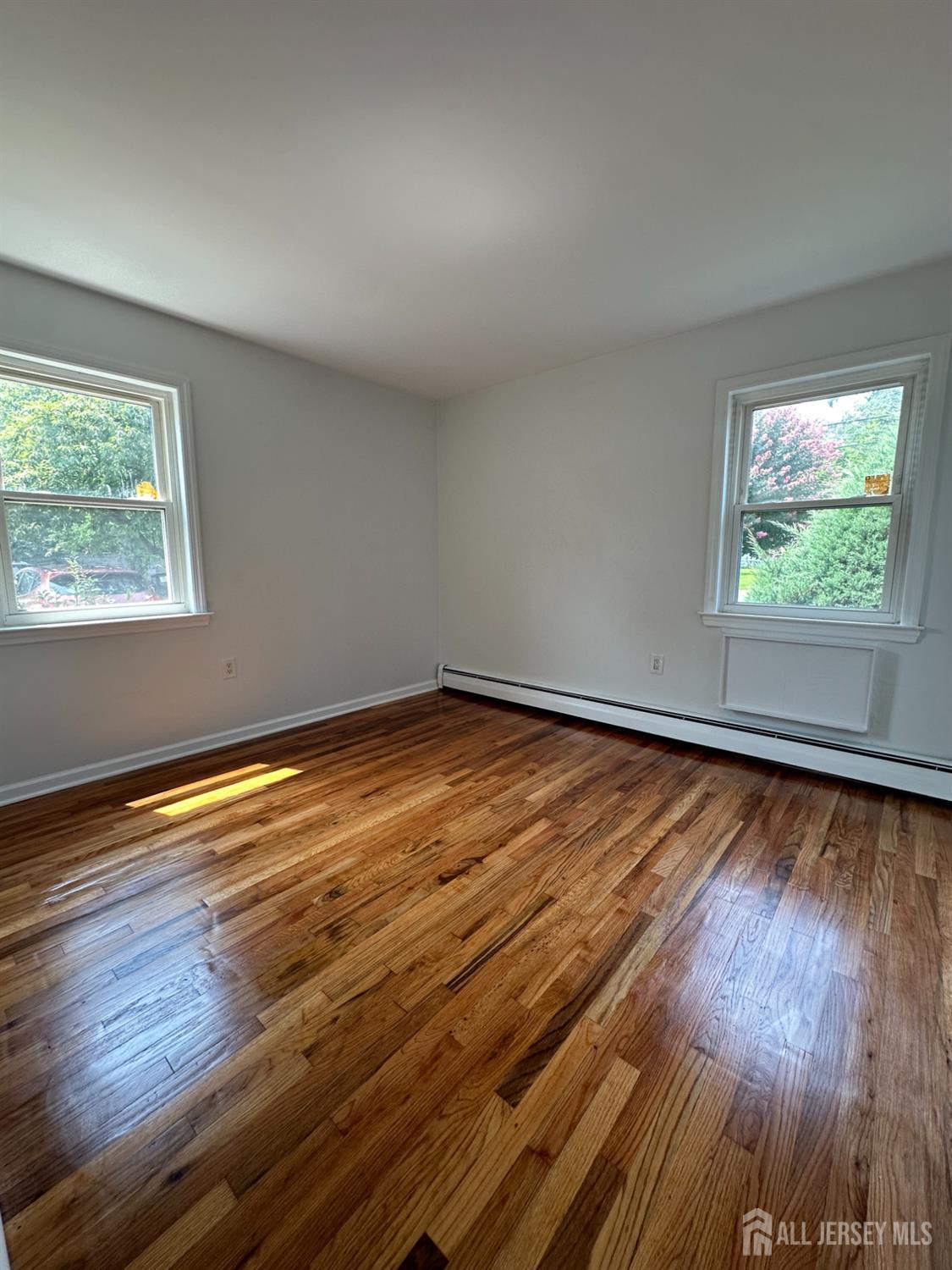42 Woodedge Street Edison NJ 08817
