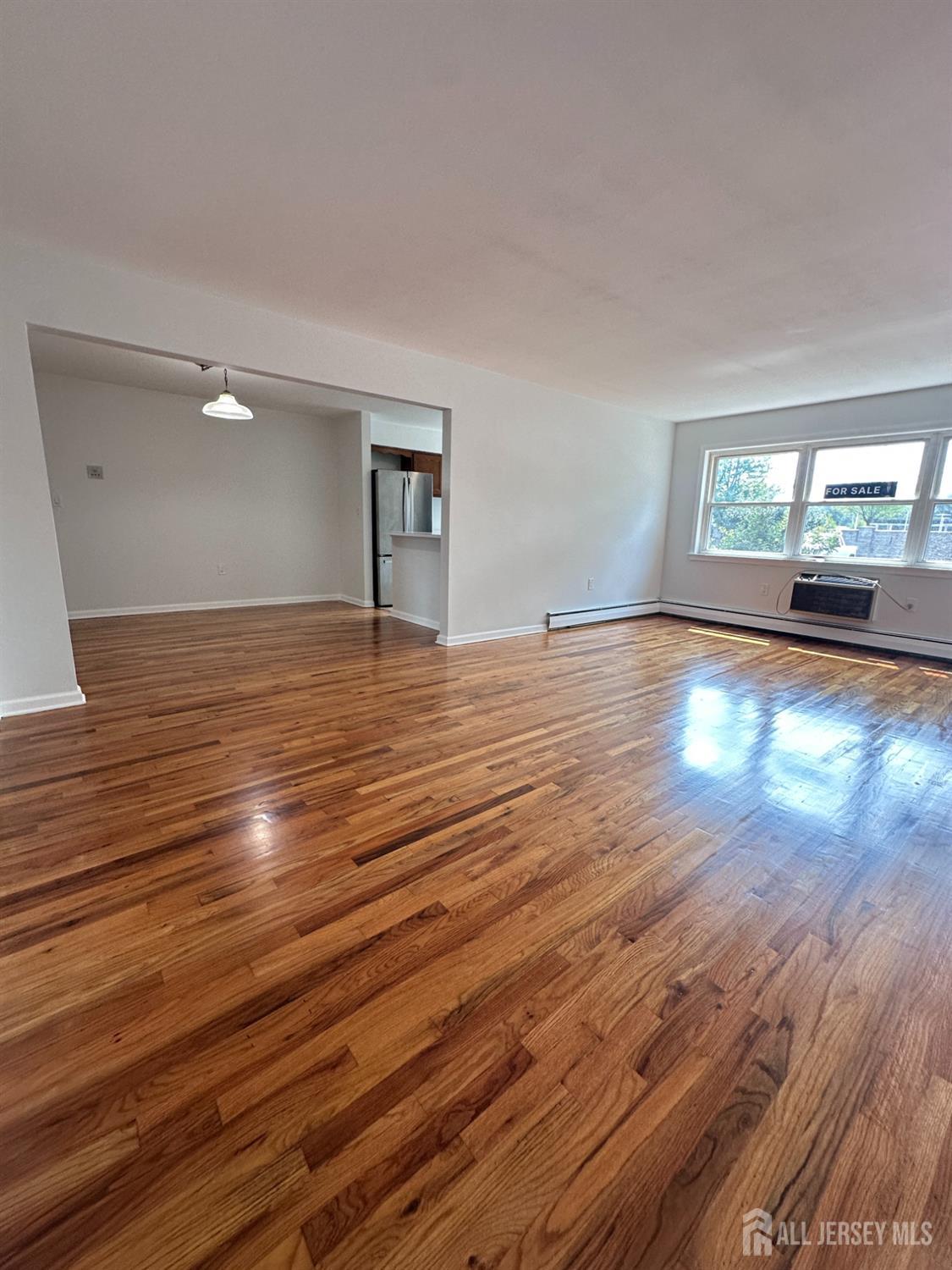 42 Woodedge Street Edison NJ 08817