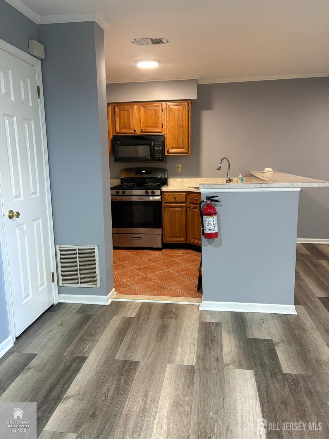 208 Hidden Woods Court Piscataway NJ 08854