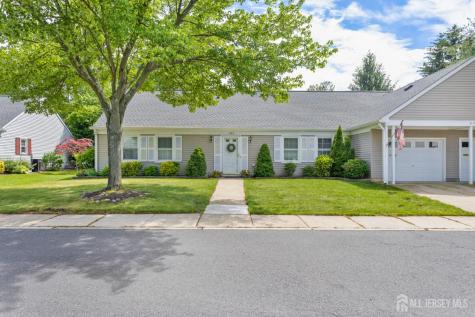716 Victoria Court Monroe NJ 08831