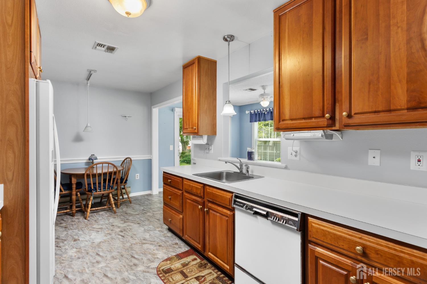716 Victoria Court Monroe NJ 08831