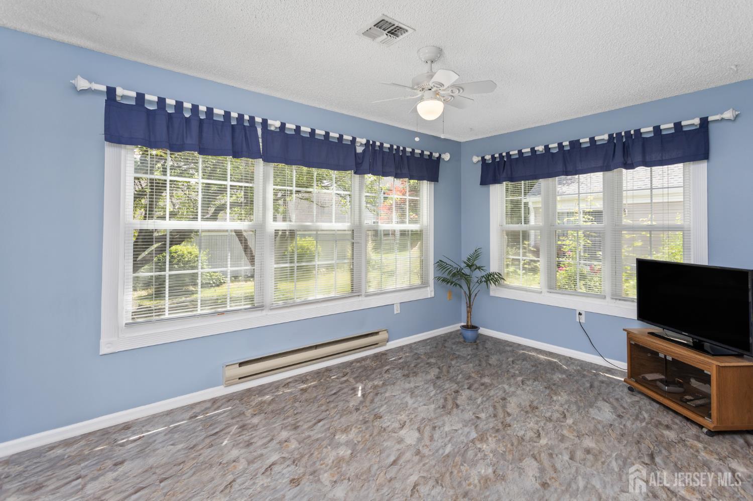 716 Victoria Court Monroe NJ 08831