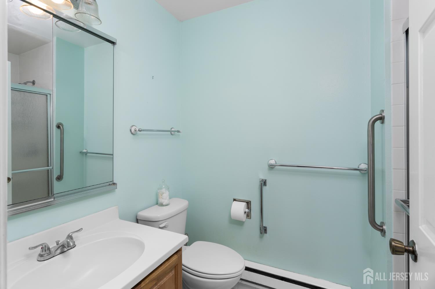 716 Victoria Court Monroe NJ 08831