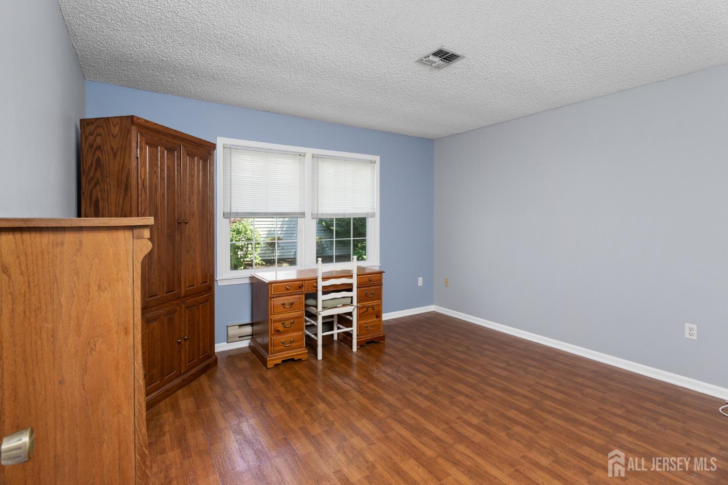716 Victoria Court Monroe NJ 08831
