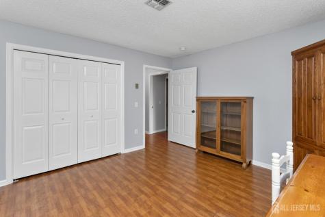 716 Victoria Court Monroe NJ 08831