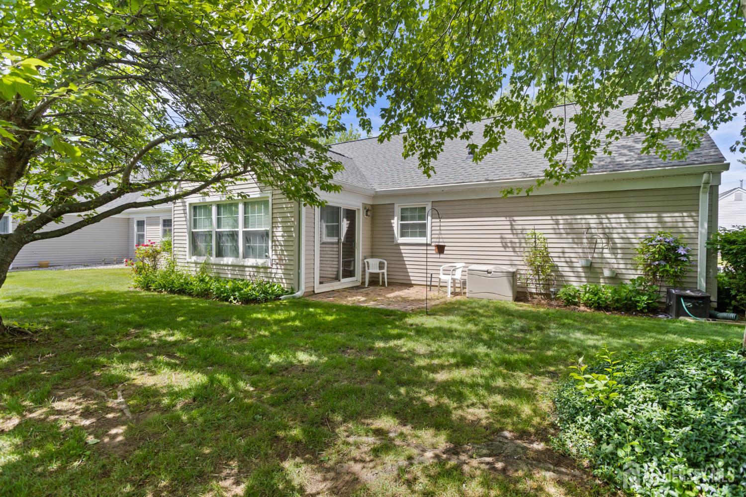 716 Victoria Court Monroe NJ 08831