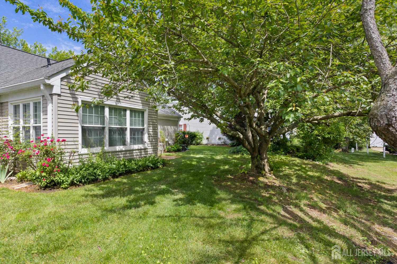 716 Victoria Court Monroe NJ 08831