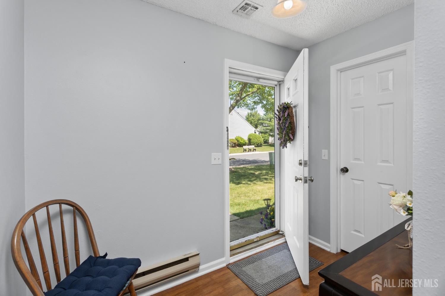716 Victoria Court Monroe NJ 08831