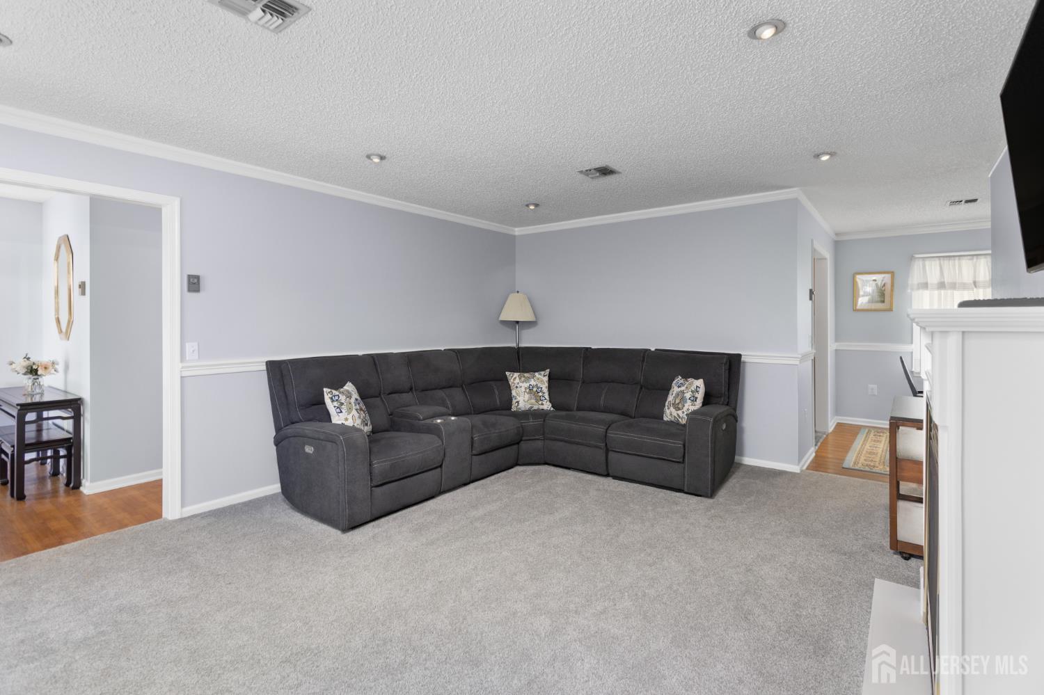 716 Victoria Court Monroe NJ 08831