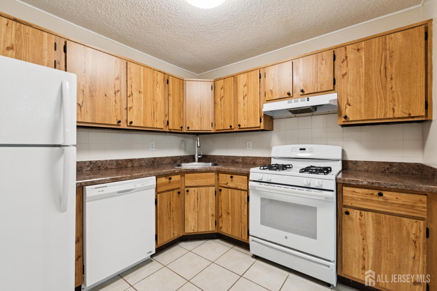 20 Austin Court Freehold Twp NJ 07728