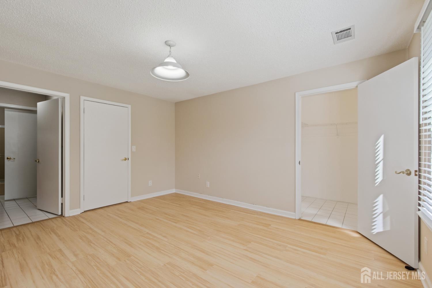 20 Austin Court Freehold Twp NJ 07728
