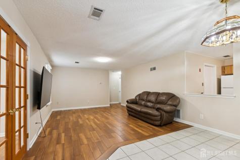 20 Austin Court Freehold Twp NJ 07728