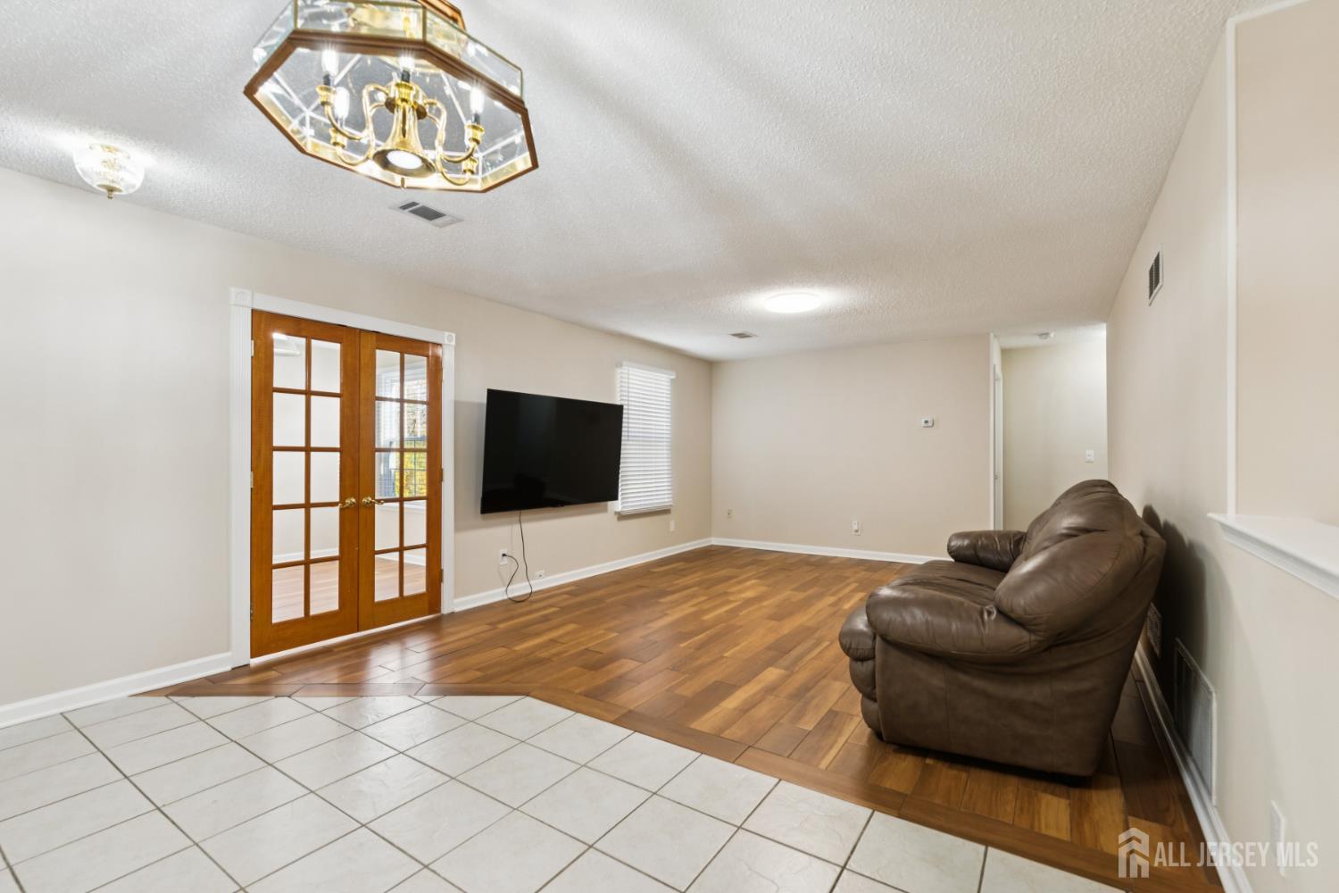 20 Austin Court Freehold Twp NJ 07728