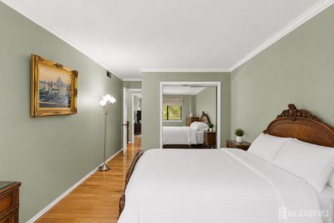 34 Laurie Court Old Bridge NJ 07747