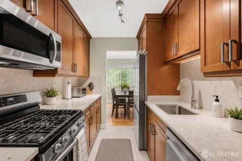 34 Laurie Court Old Bridge NJ 07747