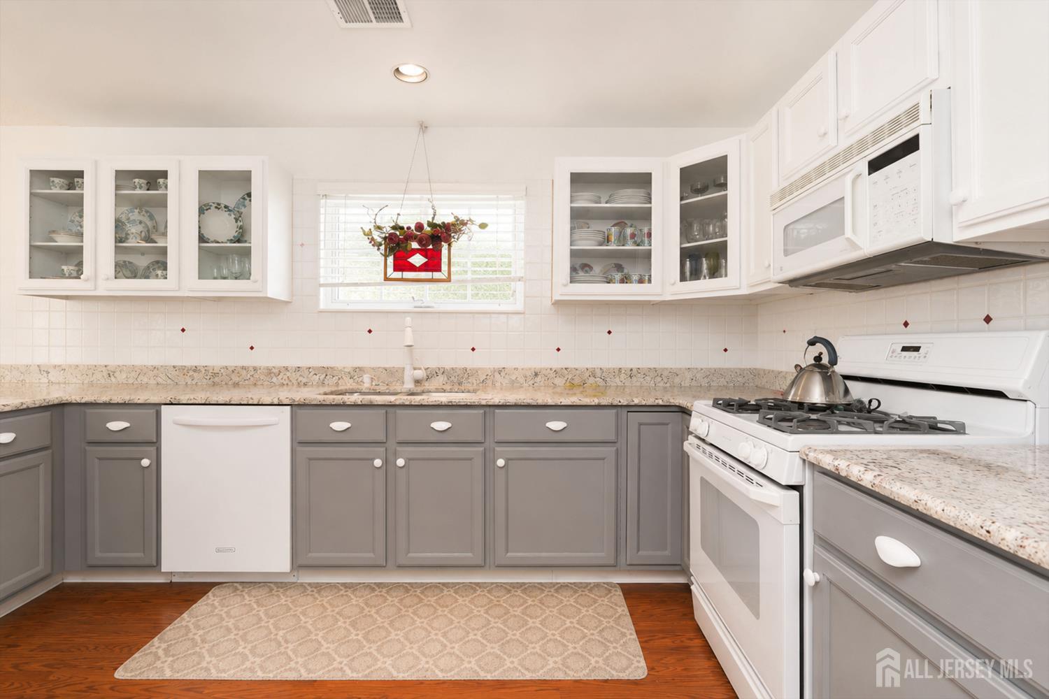 176 Goldfinch Drive Monroe NJ 08831