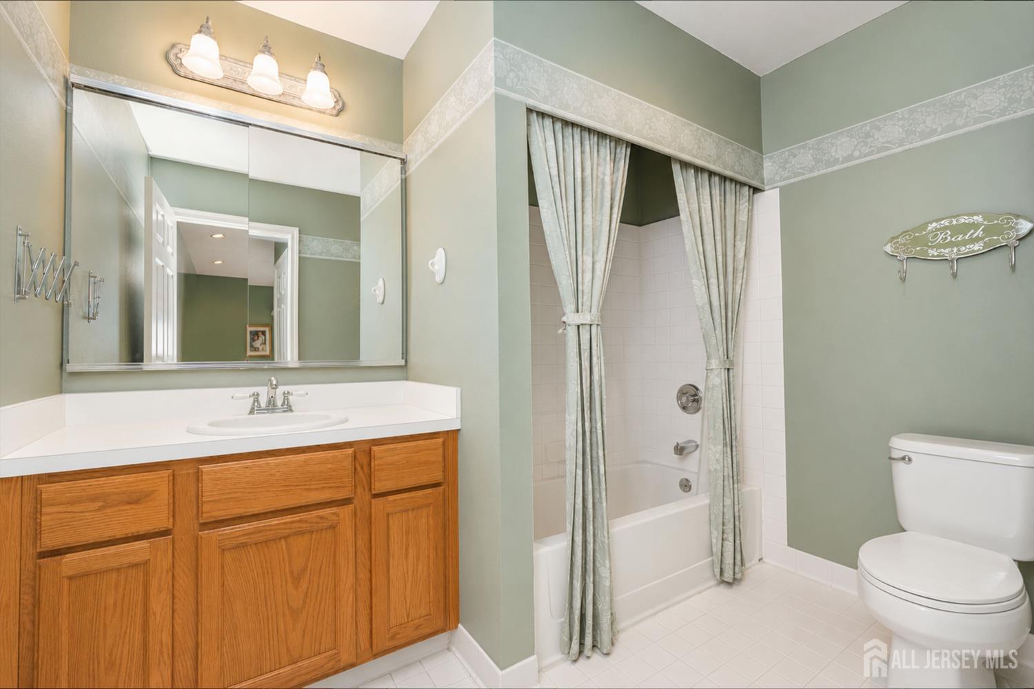 176 Goldfinch Drive Monroe NJ 08831