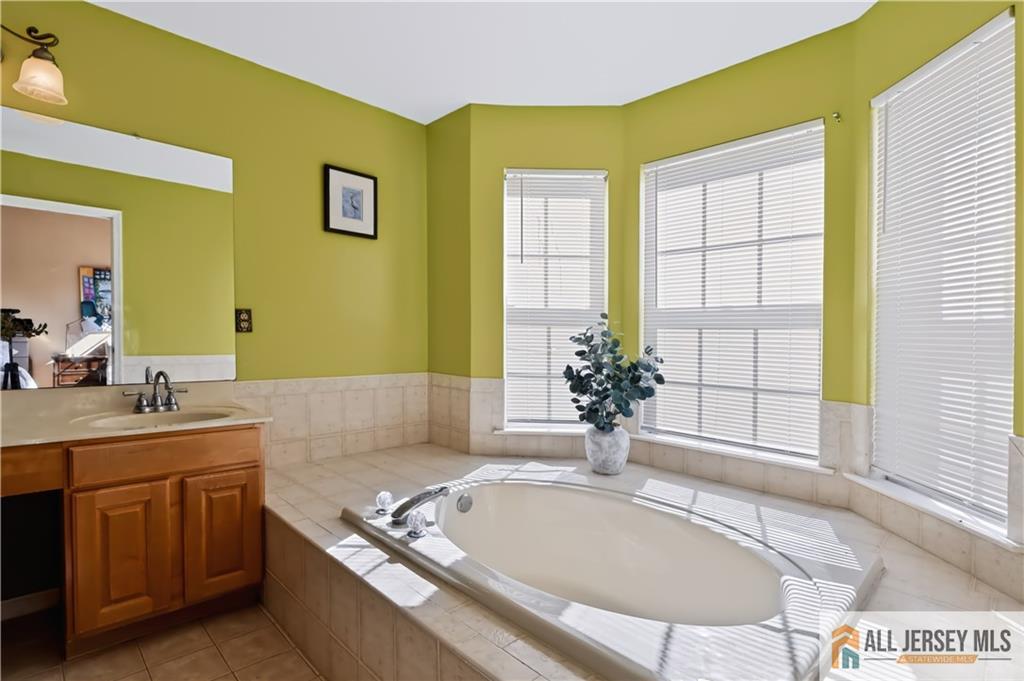 50 Gallop Lane Franklin NJ 08873
