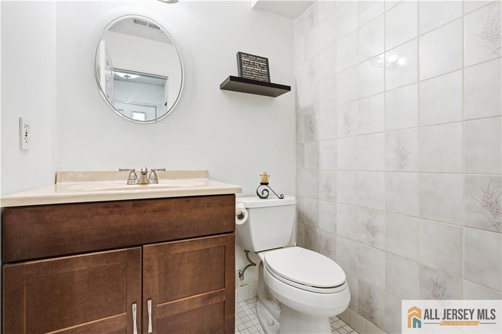 18 Colleen Court South Brunswick NJ 08824