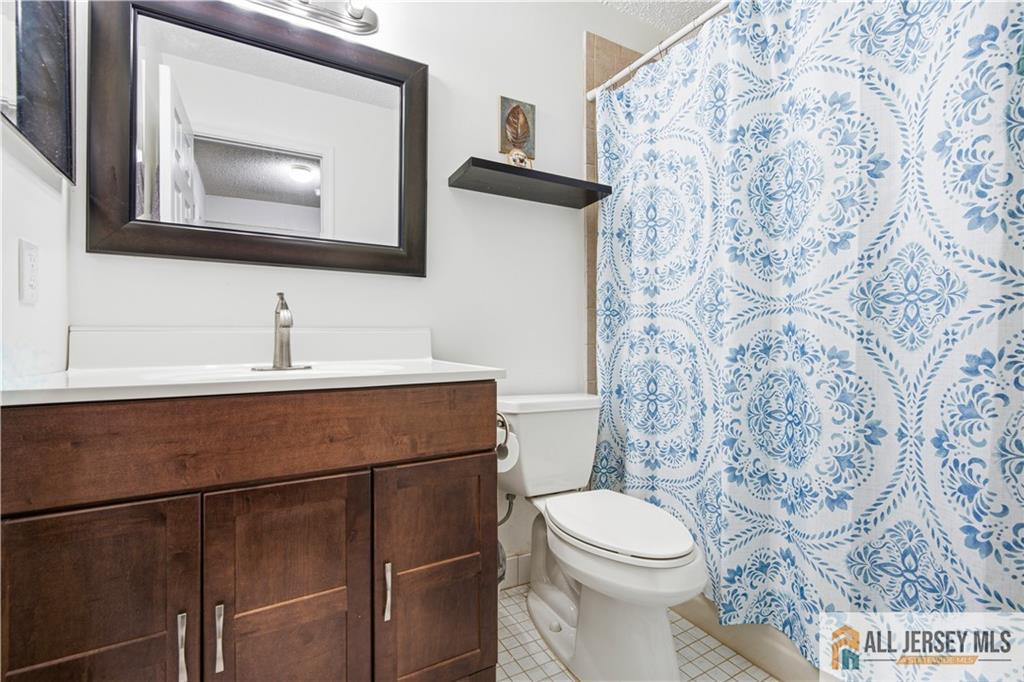 18 Colleen Court South Brunswick NJ 08824