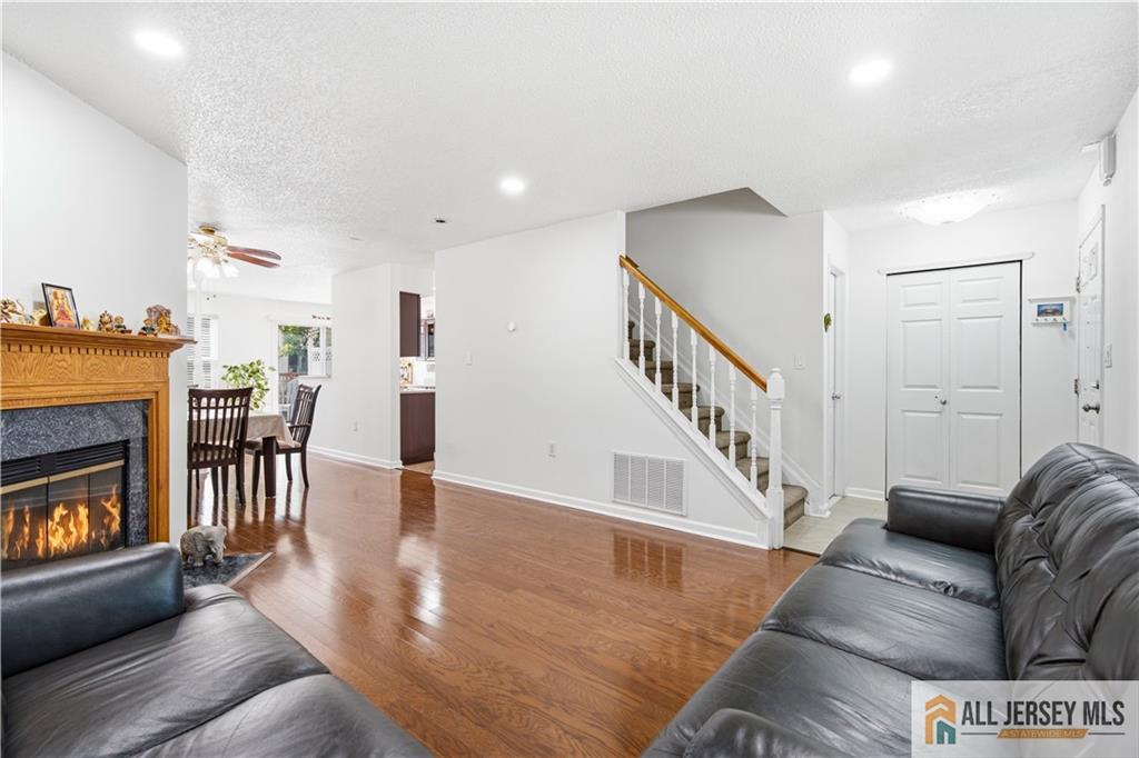18 Colleen Court South Brunswick NJ 08824