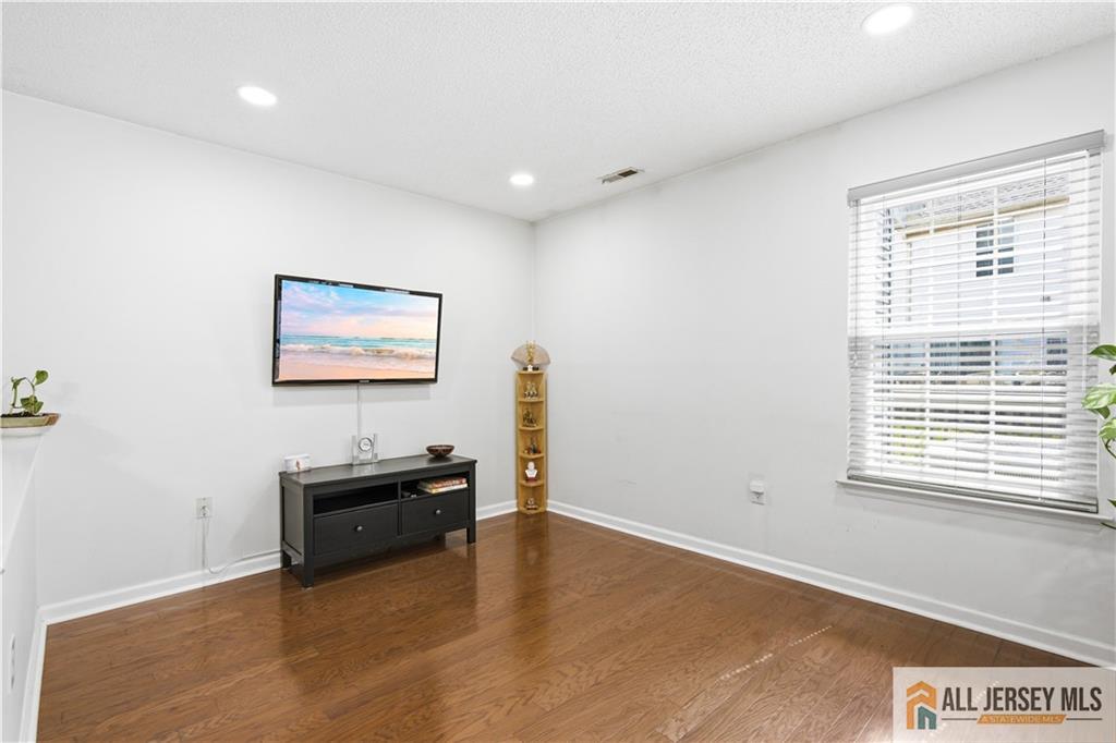 18 Colleen Court South Brunswick NJ 08824