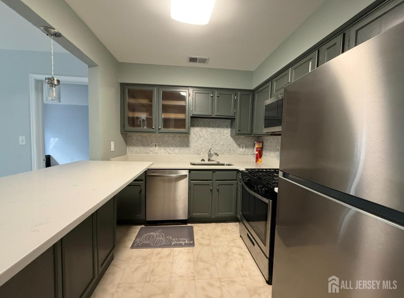 334 Waterford Drive Edison NJ 08817