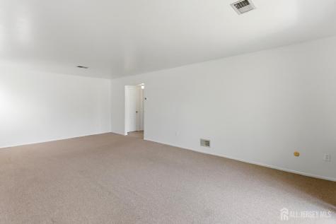 324 Sharon Garden Court Woodbridge Proper NJ 07095