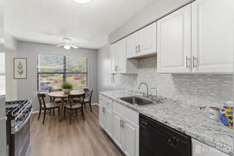324 Sharon Garden Court Woodbridge Proper NJ 07095