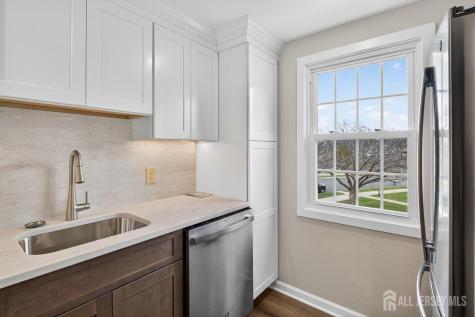 8 Sussex Way Monroe NJ 08831