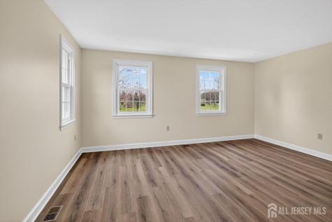8 Sussex Way Monroe NJ 08831