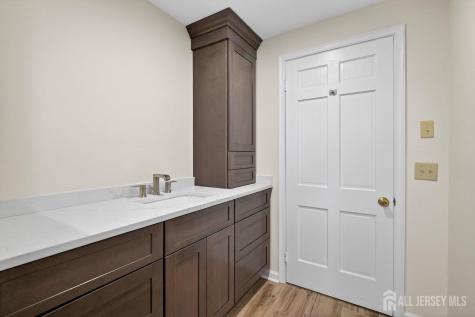 8 Sussex Way Monroe NJ 08831