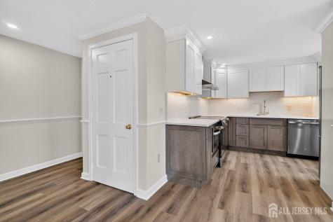 8 Sussex Way Monroe NJ 08831