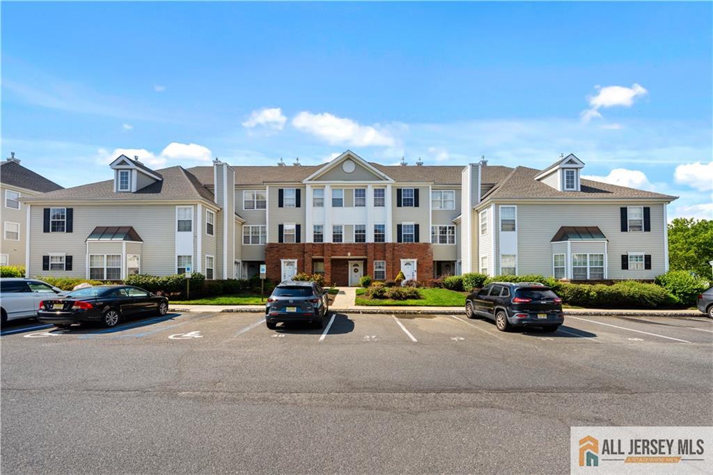 2006 Ridgeview Court Sayreville NJ 08859