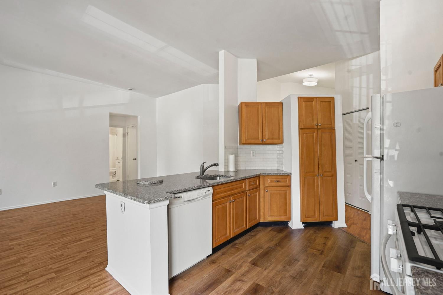 6083 Cedar Court South Brunswick NJ 08852