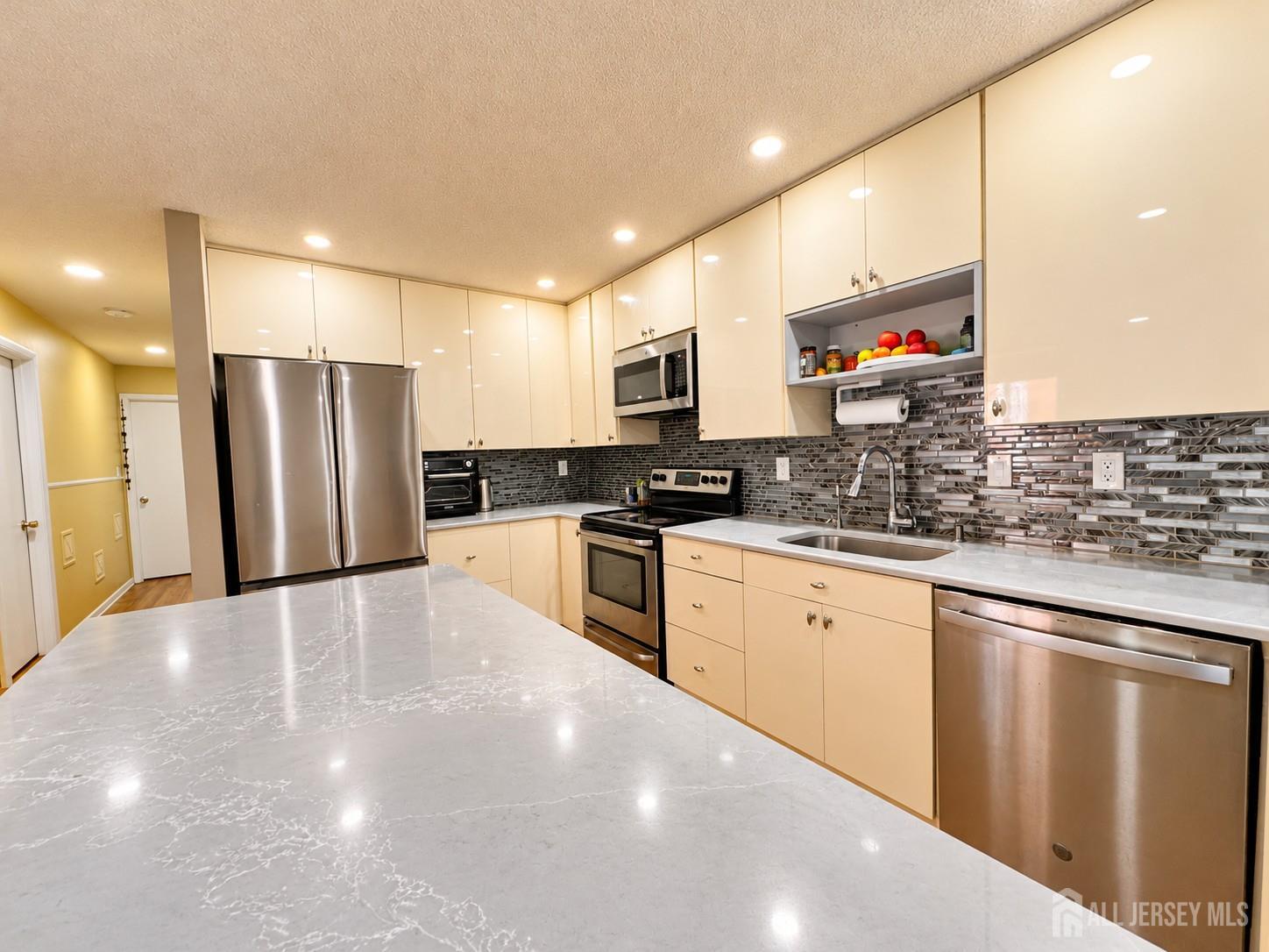 8607 Tamarron Drive Plainsboro NJ 08536