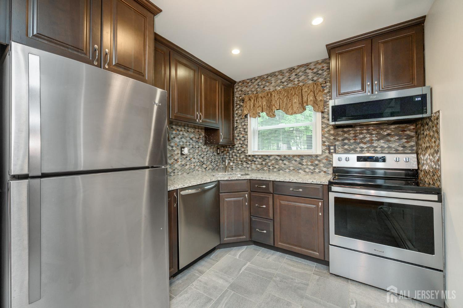 18 Deanna Drive Hillsborough NJ 08844