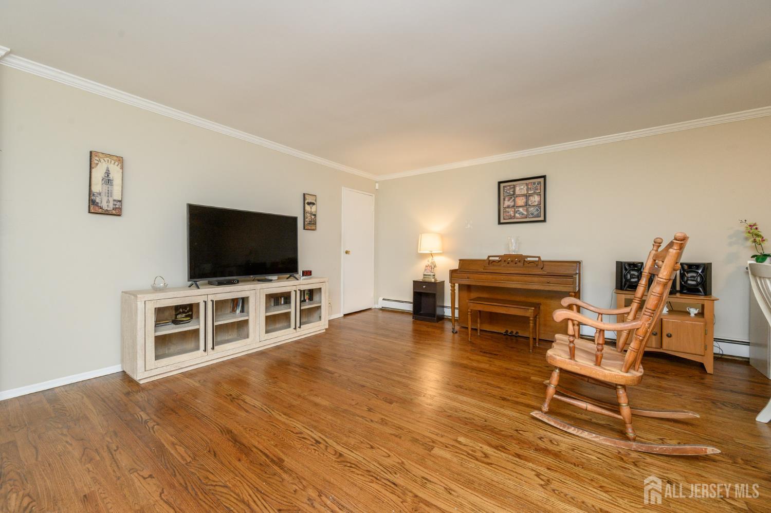 18 Deanna Drive Hillsborough NJ 08844