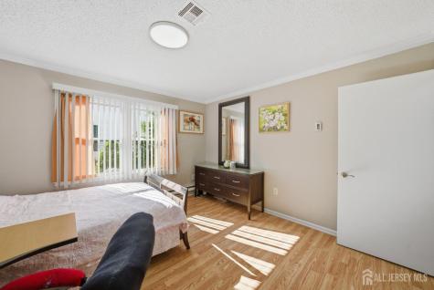 631 Yale Way Monroe NJ 08831