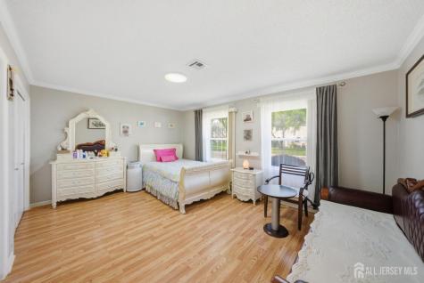 631 Yale Way Monroe NJ 08831